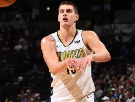 联盟中沦为 联盟中沦为