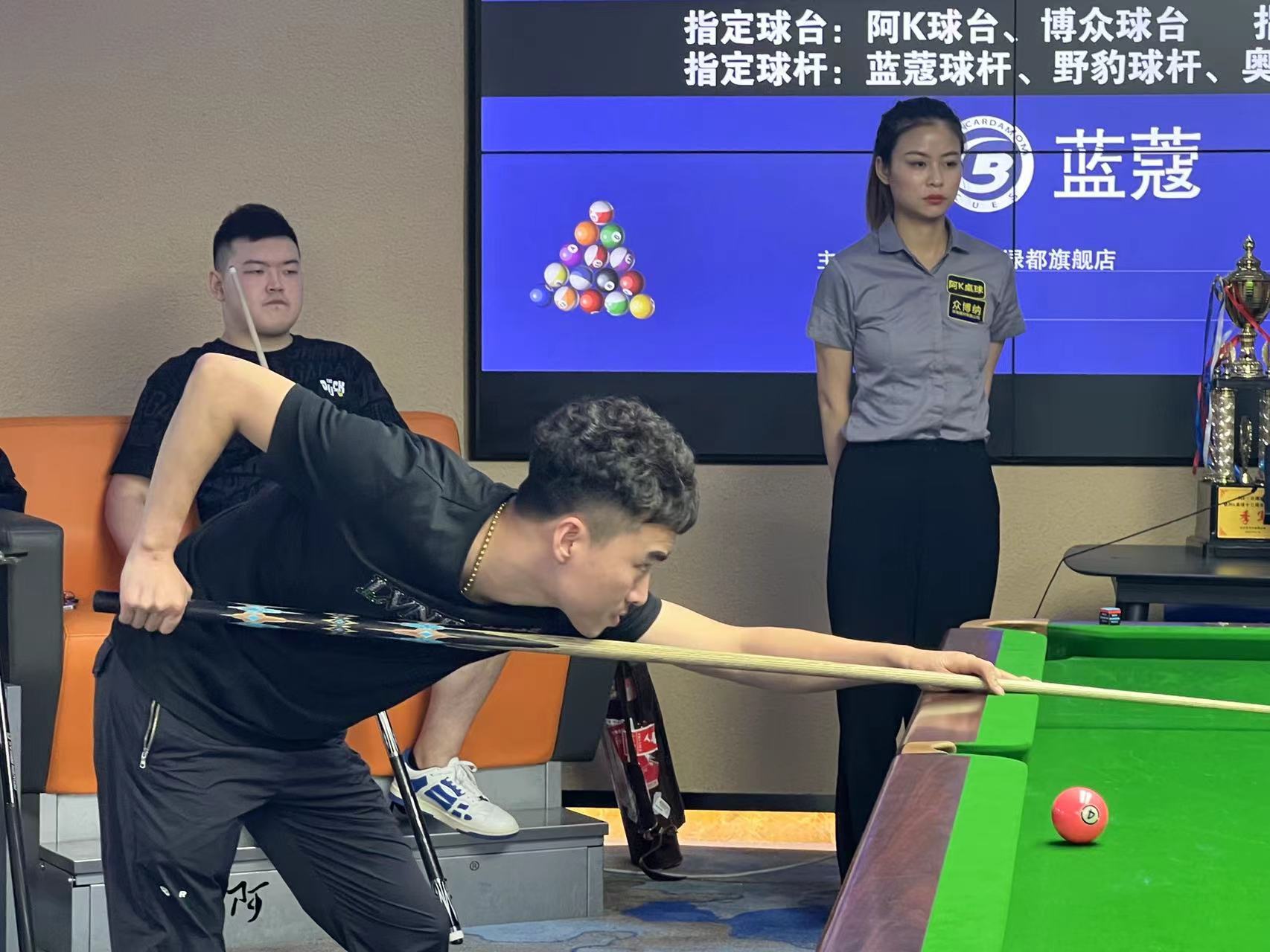 面对阿德巴 面对阿德巴
